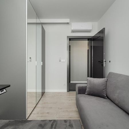 Luksusowy Apartament Z 3 Sypialniami, Klimatyzacja, Parkingiem I Biurkiem We Wroclawiu By Renters Prestige Zewnętrze zdjęcie