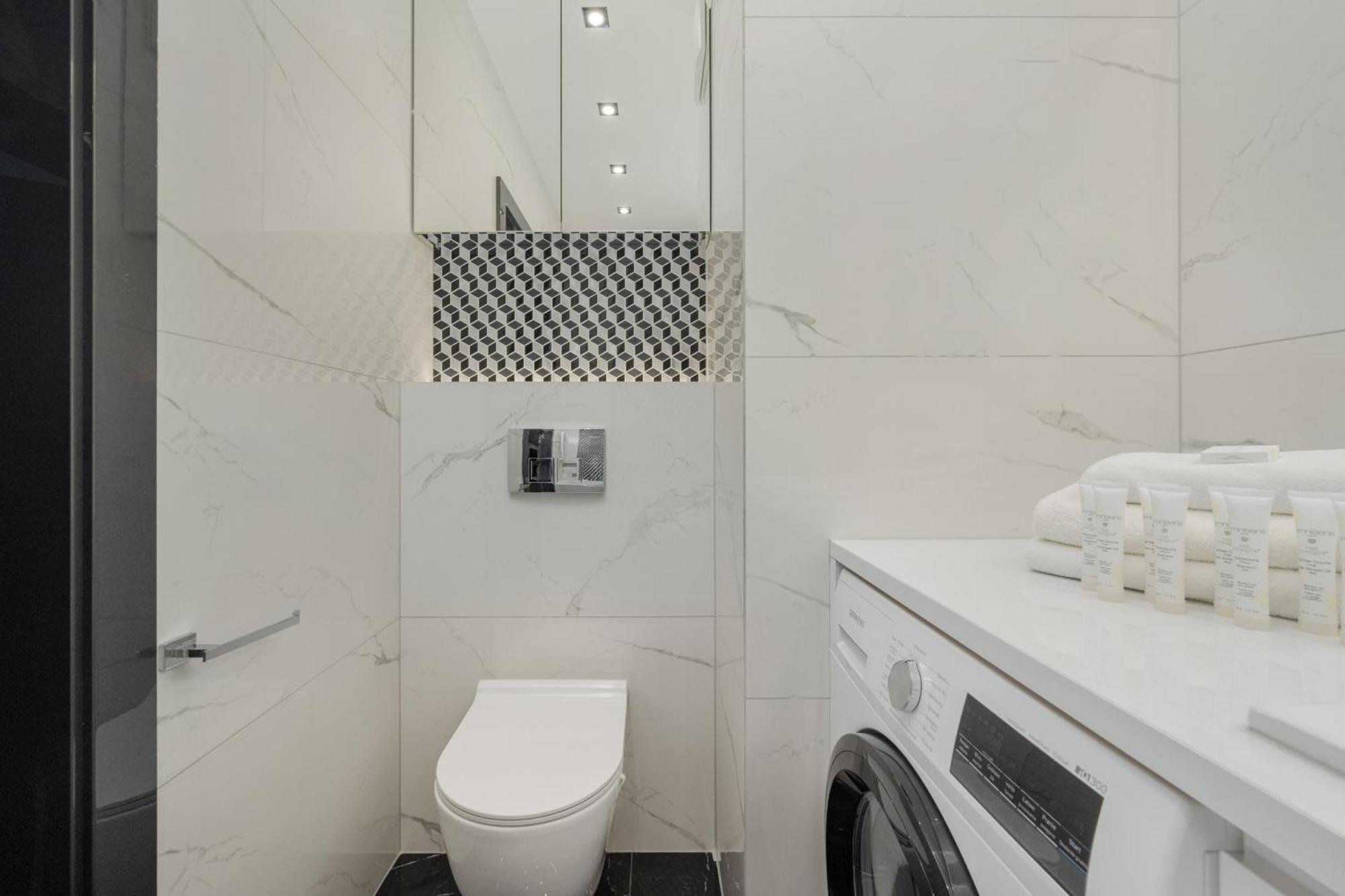 Luksusowy Apartament Z 3 Sypialniami, Klimatyzacja, Parkingiem I Biurkiem We Wroclawiu By Renters Prestige Zewnętrze zdjęcie