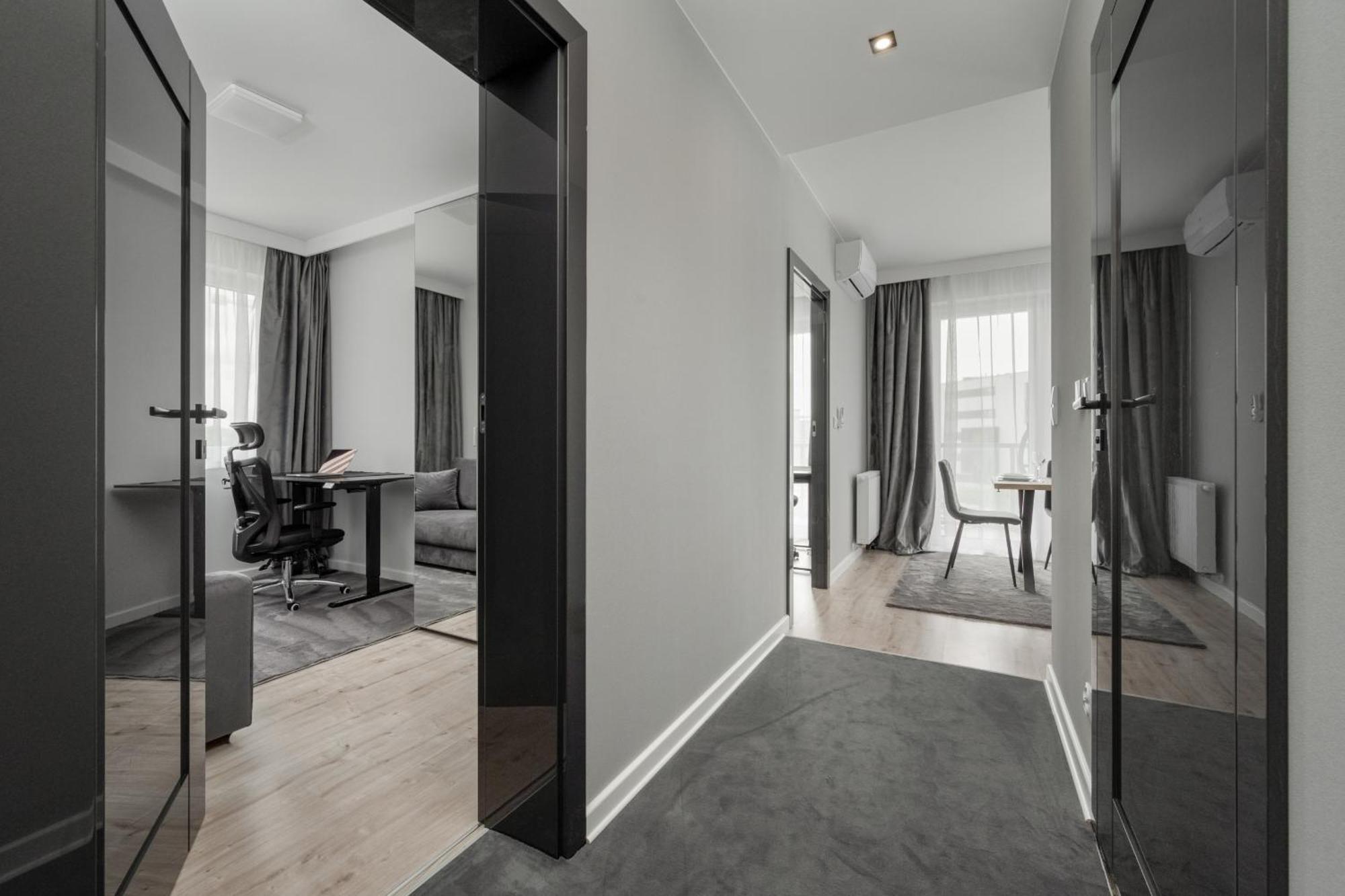 Luksusowy Apartament Z 3 Sypialniami, Klimatyzacja, Parkingiem I Biurkiem We Wroclawiu By Renters Prestige Zewnętrze zdjęcie