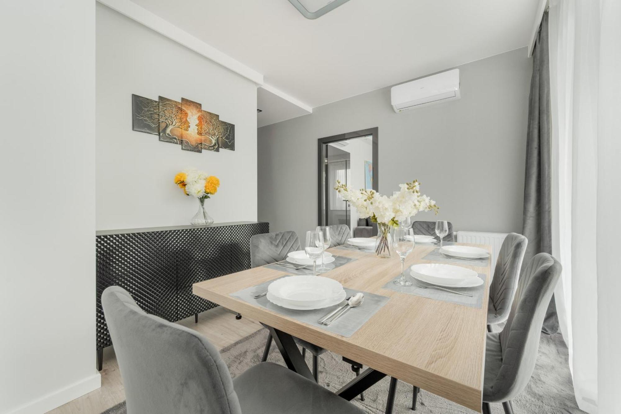 Luksusowy Apartament Z 3 Sypialniami, Klimatyzacja, Parkingiem I Biurkiem We Wroclawiu By Renters Prestige Zewnętrze zdjęcie