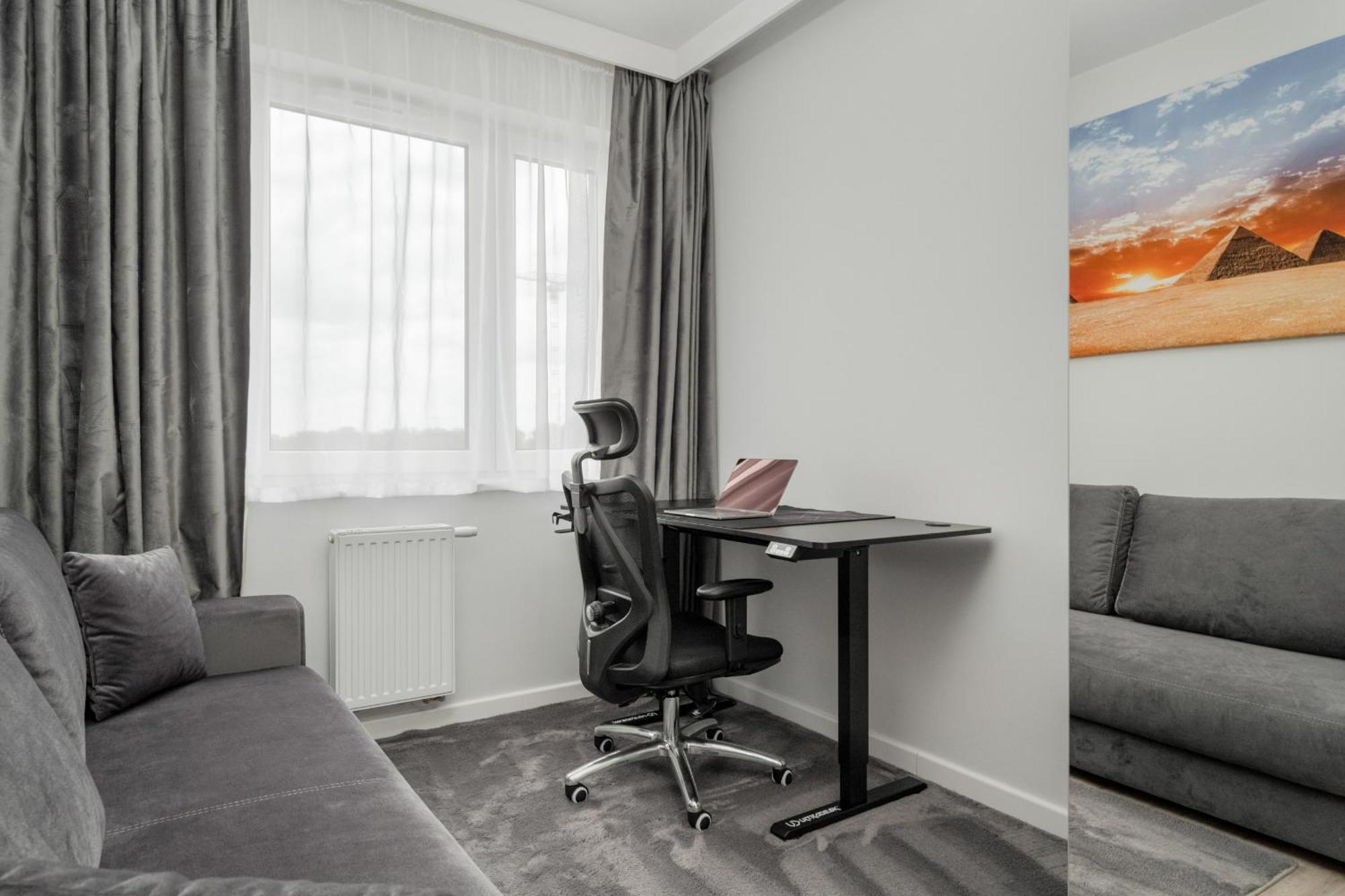Luksusowy Apartament Z 3 Sypialniami, Klimatyzacja, Parkingiem I Biurkiem We Wroclawiu By Renters Prestige Zewnętrze zdjęcie