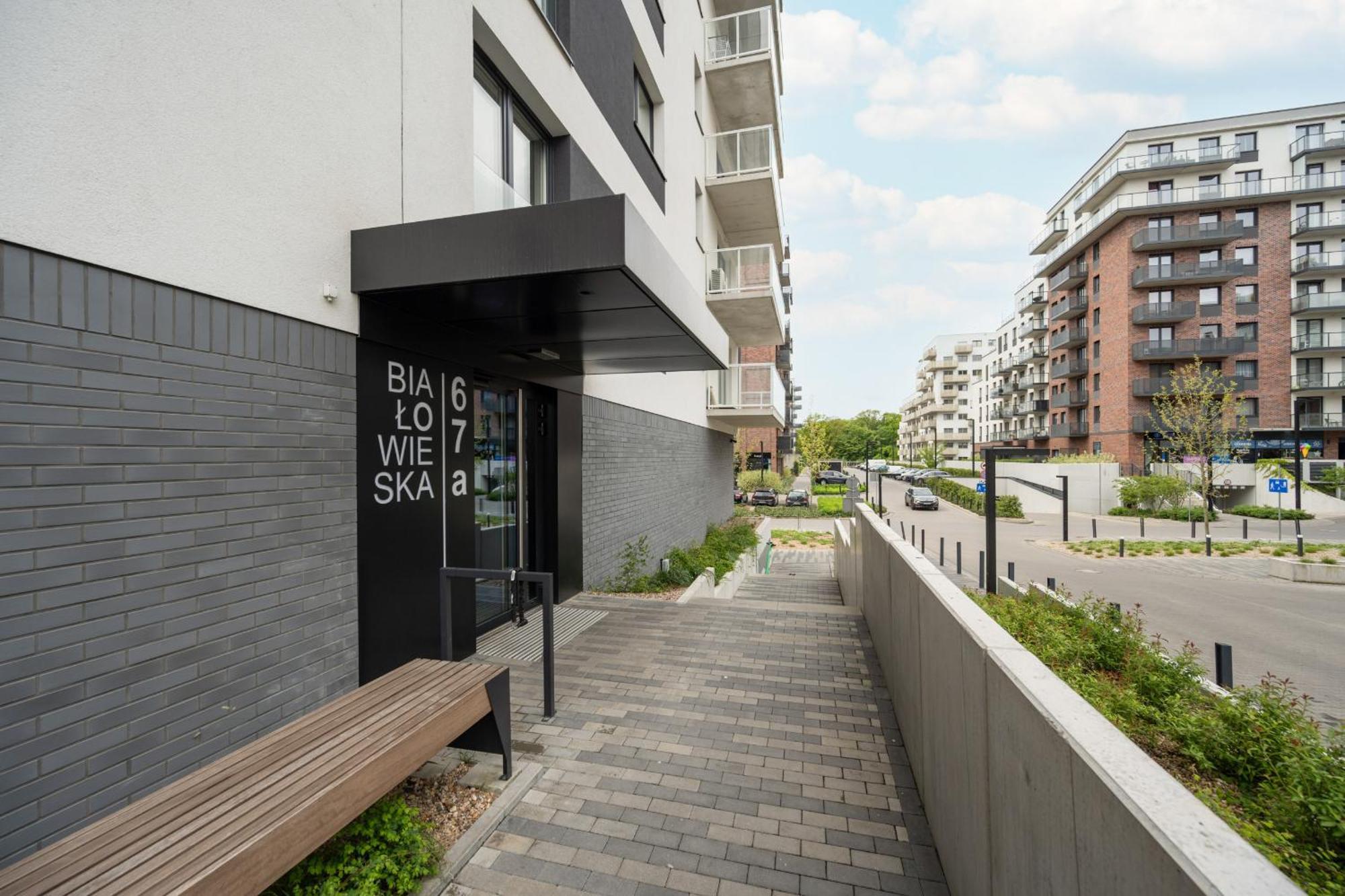 Luksusowy Apartament Z 3 Sypialniami, Klimatyzacja, Parkingiem I Biurkiem We Wroclawiu By Renters Prestige Zewnętrze zdjęcie