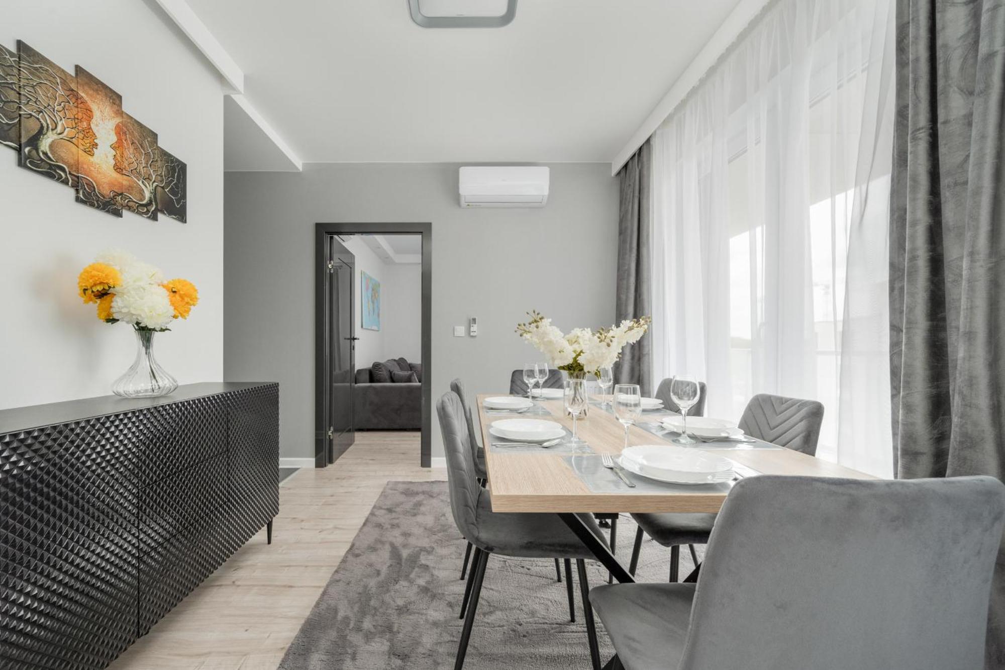 Luksusowy Apartament Z 3 Sypialniami, Klimatyzacja, Parkingiem I Biurkiem We Wroclawiu By Renters Prestige Zewnętrze zdjęcie