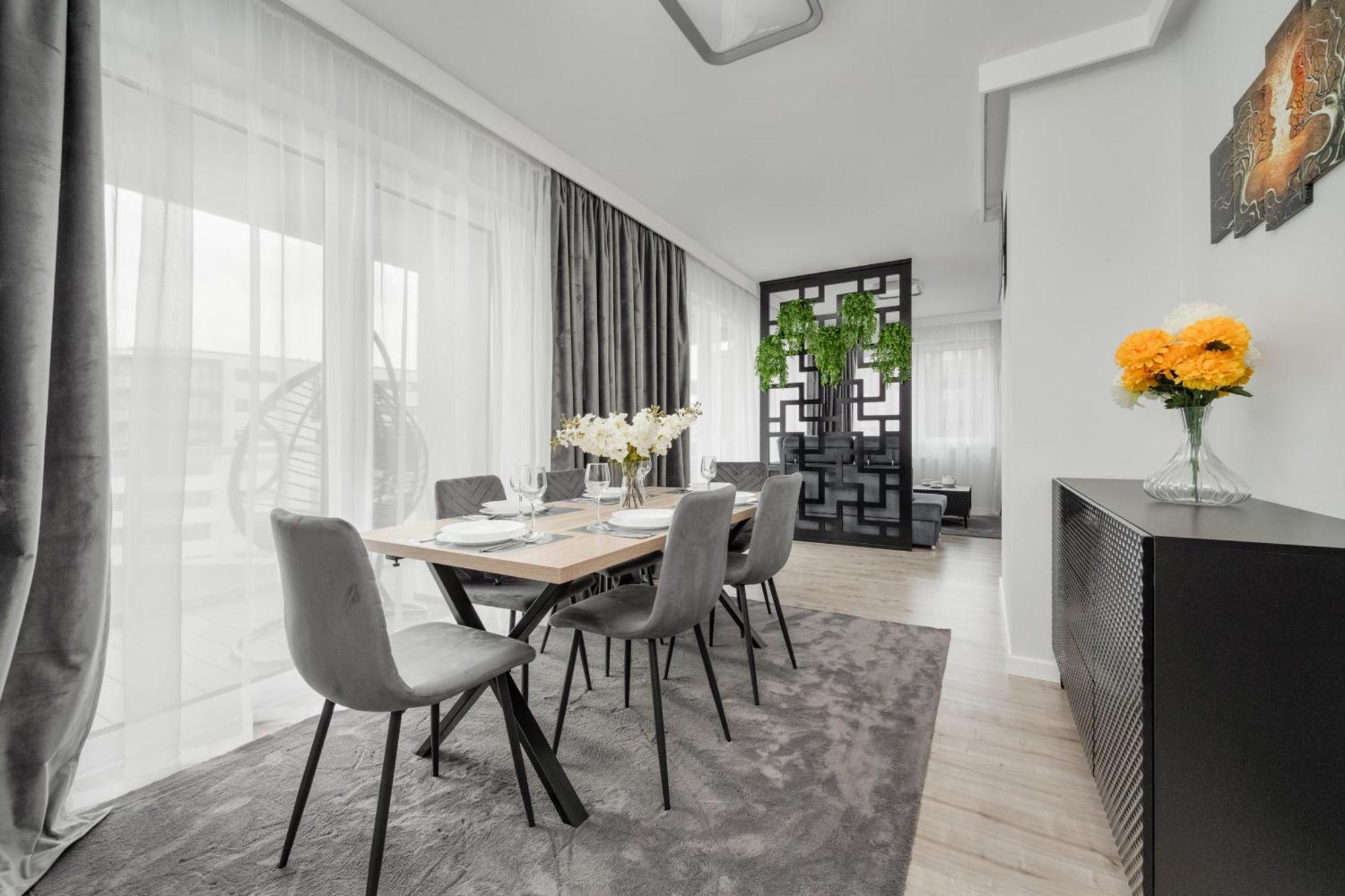 Luksusowy Apartament Z 3 Sypialniami, Klimatyzacja, Parkingiem I Biurkiem We Wroclawiu By Renters Prestige Zewnętrze zdjęcie